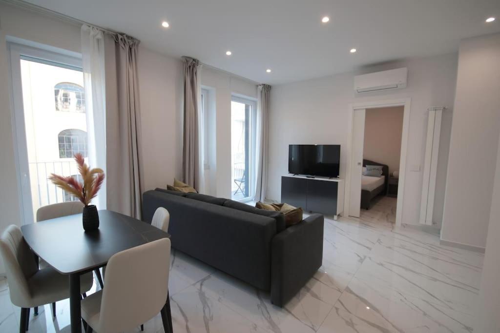 Апартаменты Chiaia Arcoleo House - Sofia Неаполь Экстерьер фото